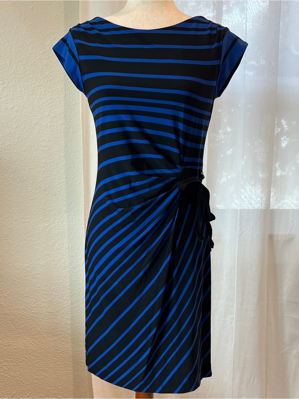 Just...Taylor Blue And Black Stripe Side Tie Stretchy Midi Dress. Size 4